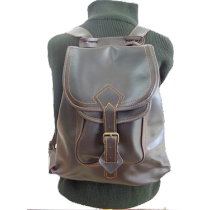 Mochila pele com correias